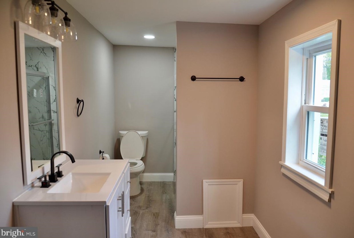 206 Delsea Dr, Clayton NJ  08312-2204 exterior