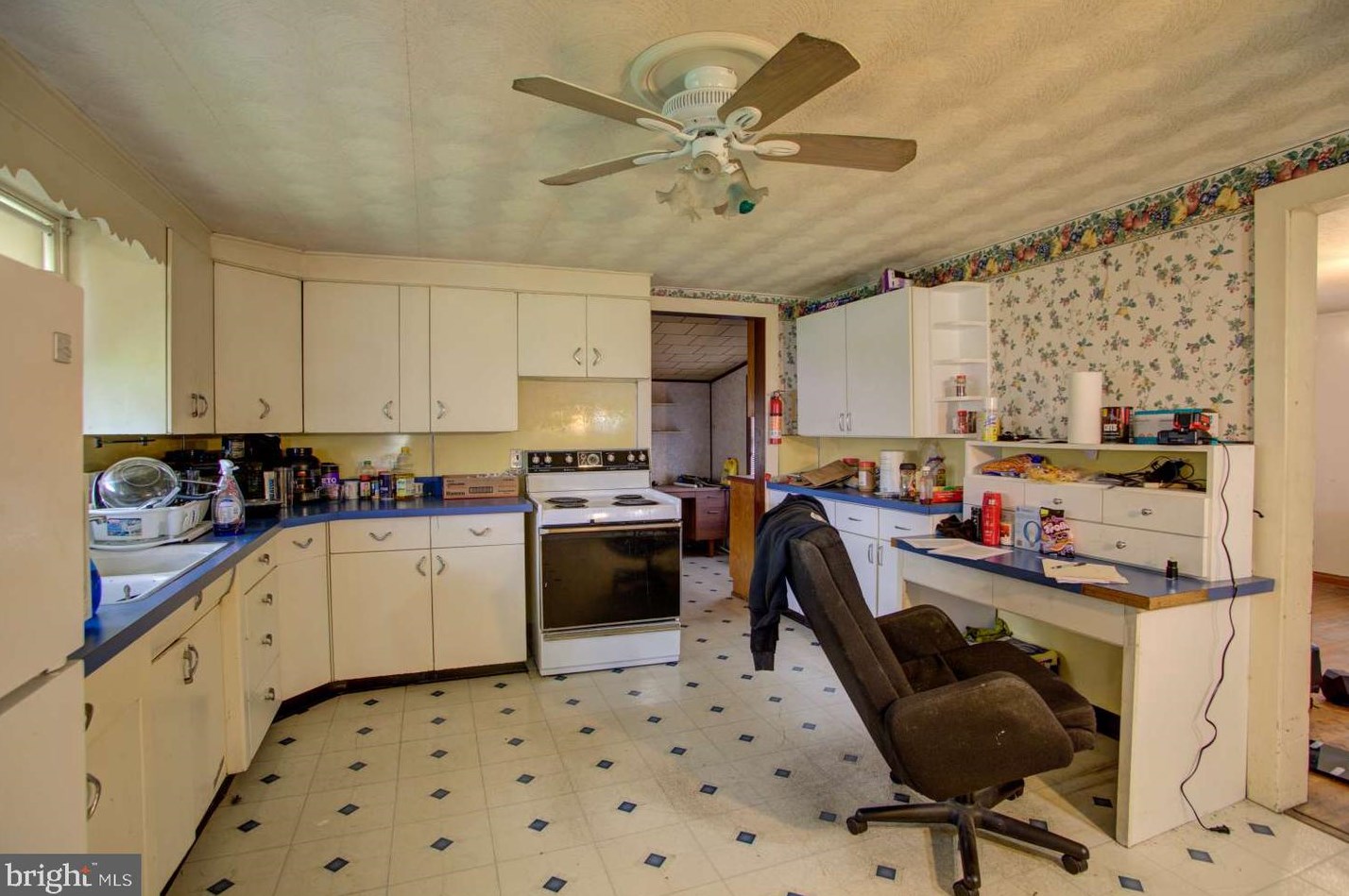 313 Delsea Dr, Aura NJ 08028-2620 exterior