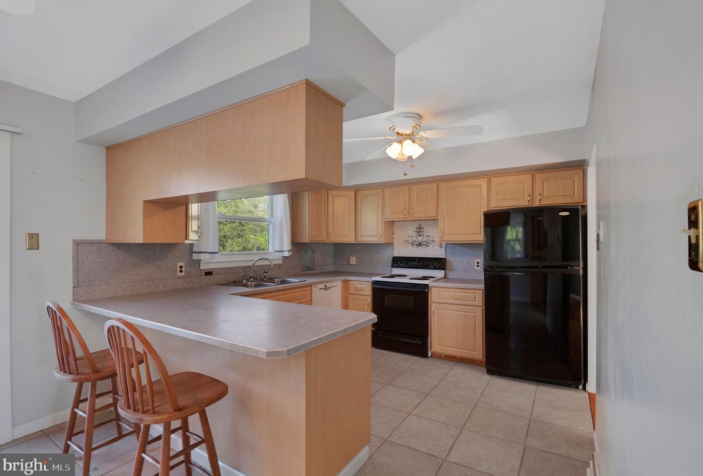 310 Rosemont Ave, Newfield NJ 08344-9565 exterior