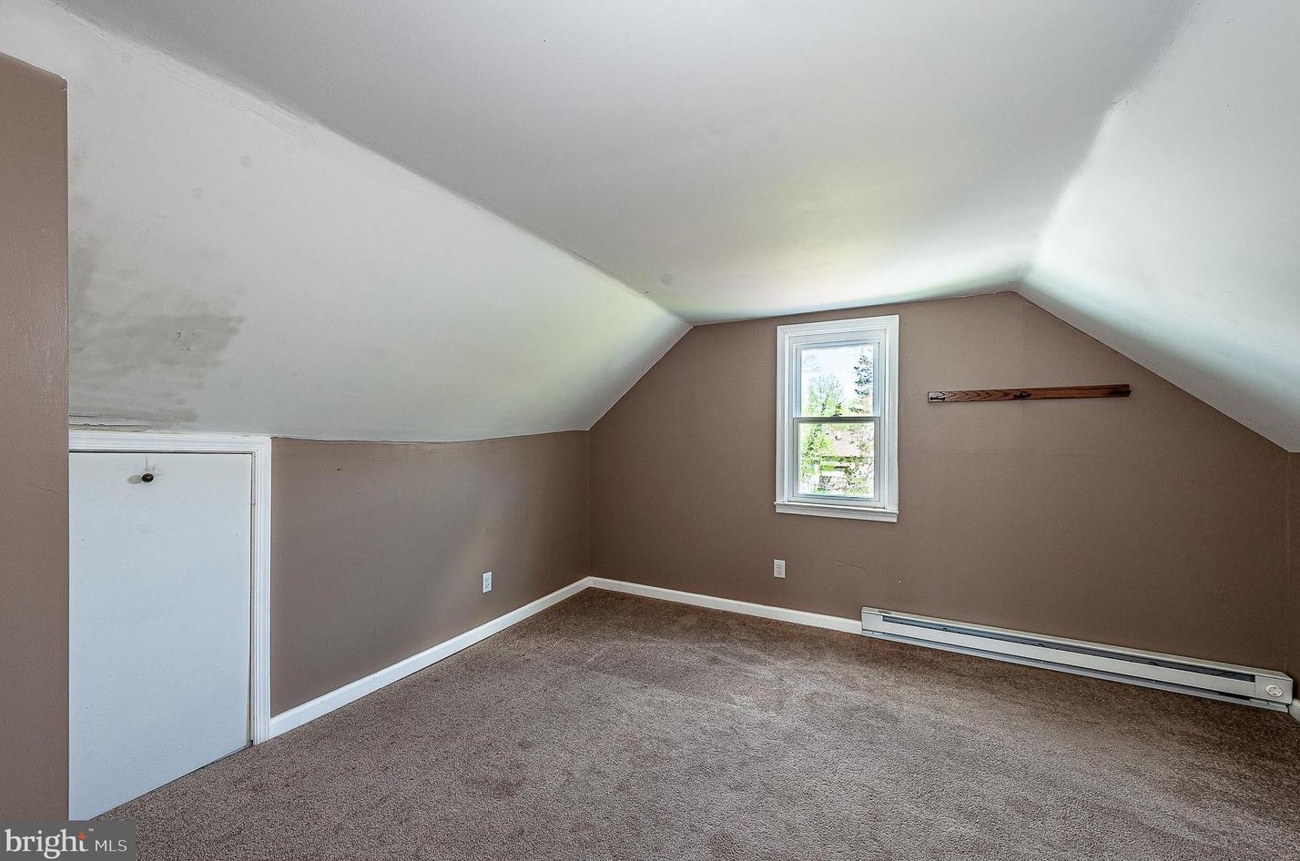 1029 Chestnut Ave, West Deptford NJ 08097-1611 exterior