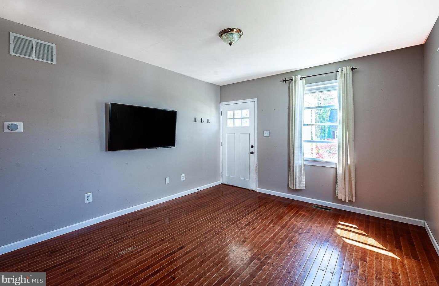 1029 Chestnut Ave, West Deptford NJ 08097-1611 exterior