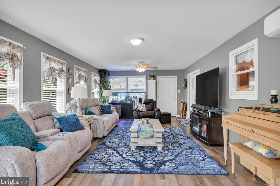 841 Boundary Rd, West Deptford NJ 08096-3614 exterior