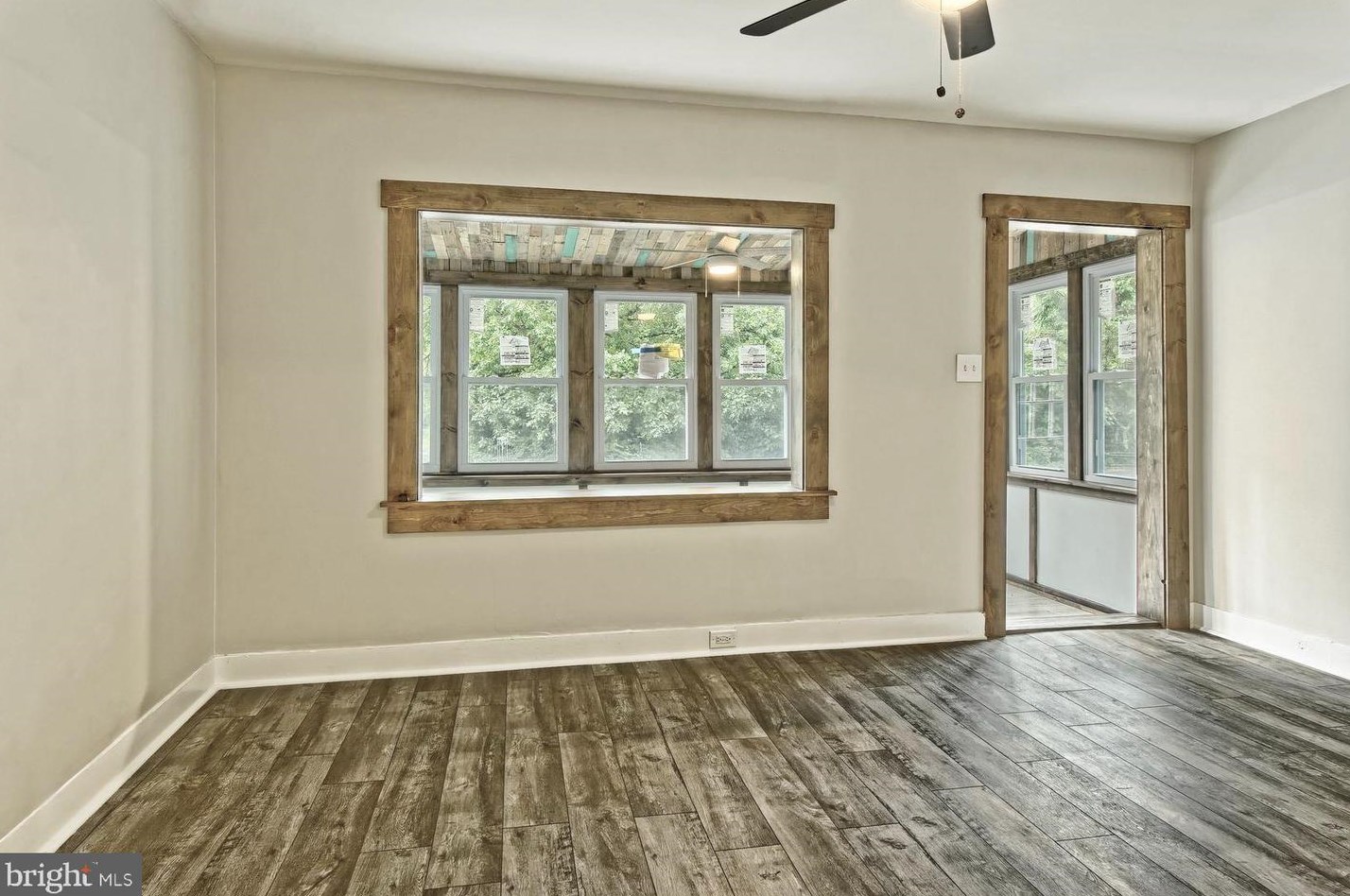 320 Cedarbridge Rd, Aura NJ  08343-9044 exterior