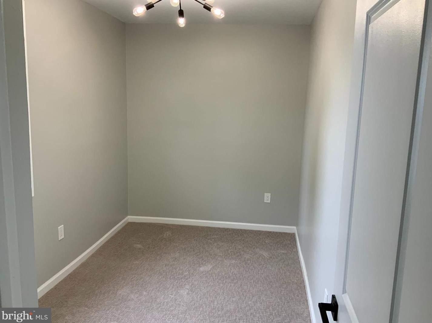 124 Billingsport Rd, West Deptford NJ  08066-2209 exterior