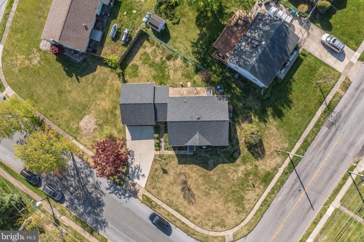 1200 Cedar Ave, Aura NJ 08028-1210 exterior