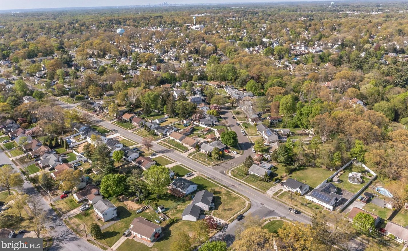 1200 Cedar Ave, Aura NJ 08028-1210 exterior