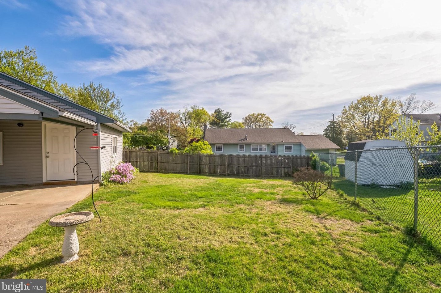 1200 Cedar Ave, Aura NJ 08028-1210 exterior