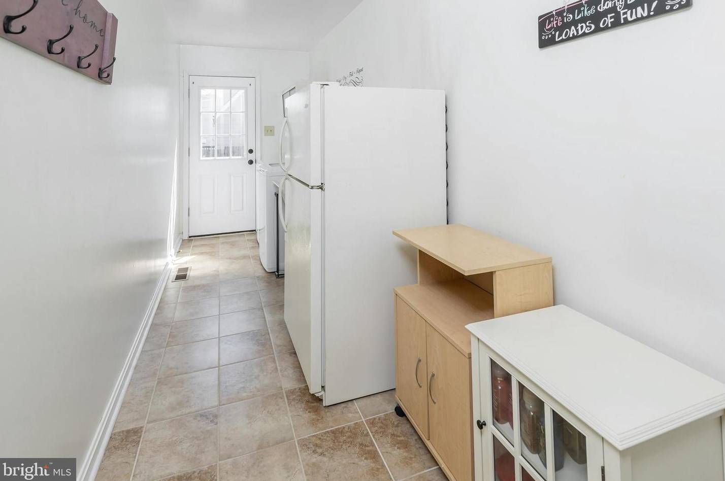 425 Oak Ave, West Deptford NJ 08096-4413 exterior