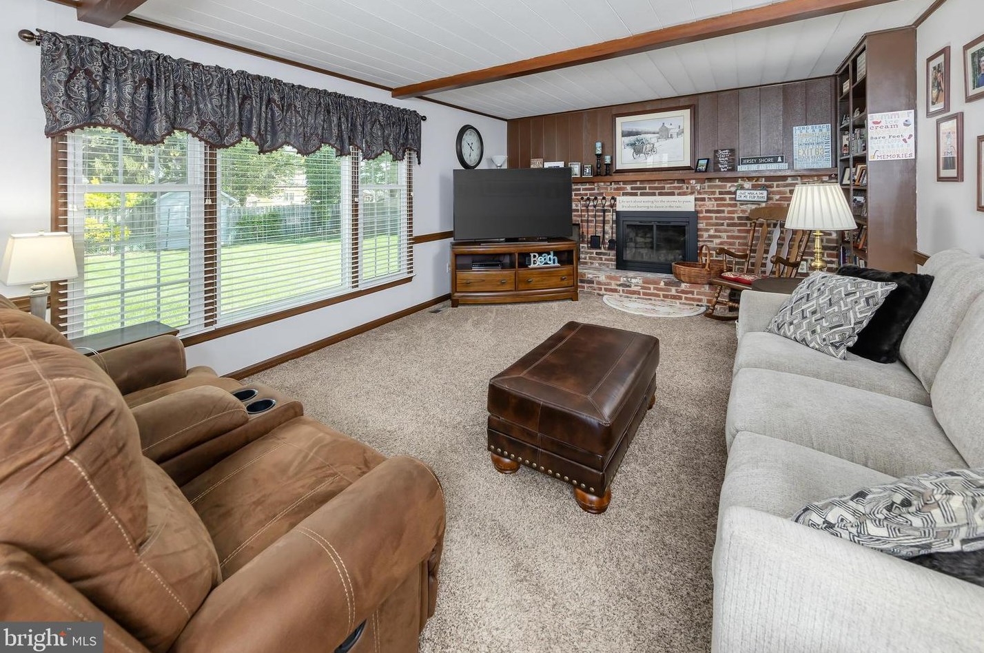 425 Oak Ave, West Deptford NJ 08096-4413 exterior