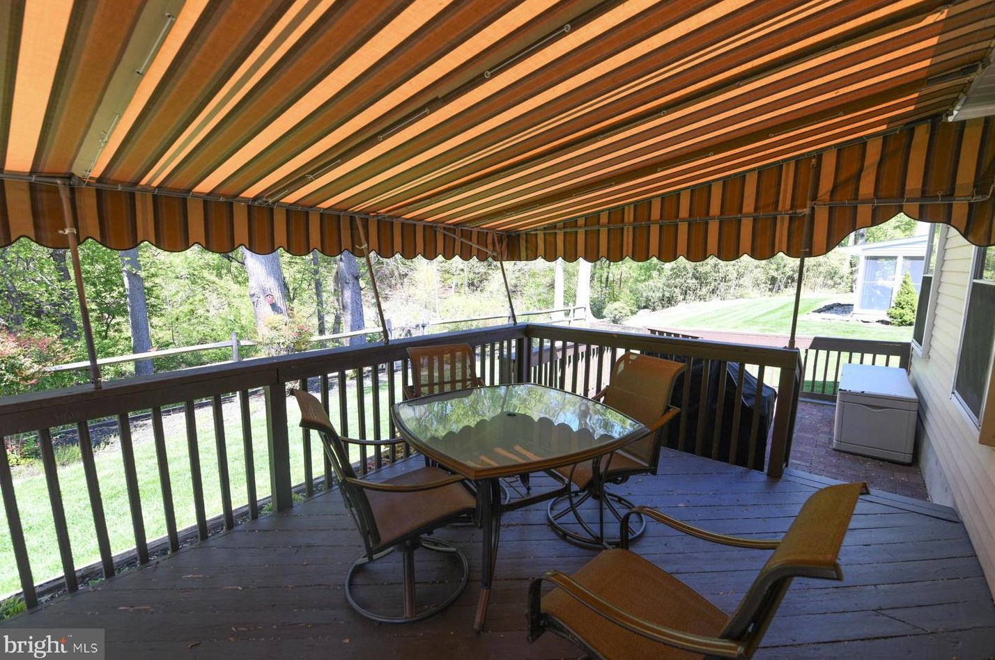 112 Lakebridge Dr, West Deptford NJ 08096-6718 exterior