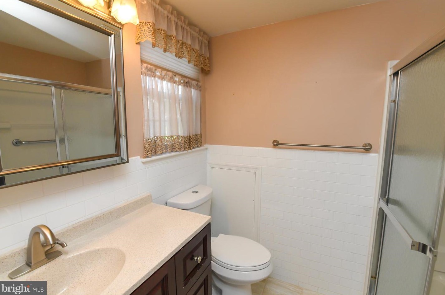 112 Lakebridge Dr, West Deptford NJ 08096-6718 exterior