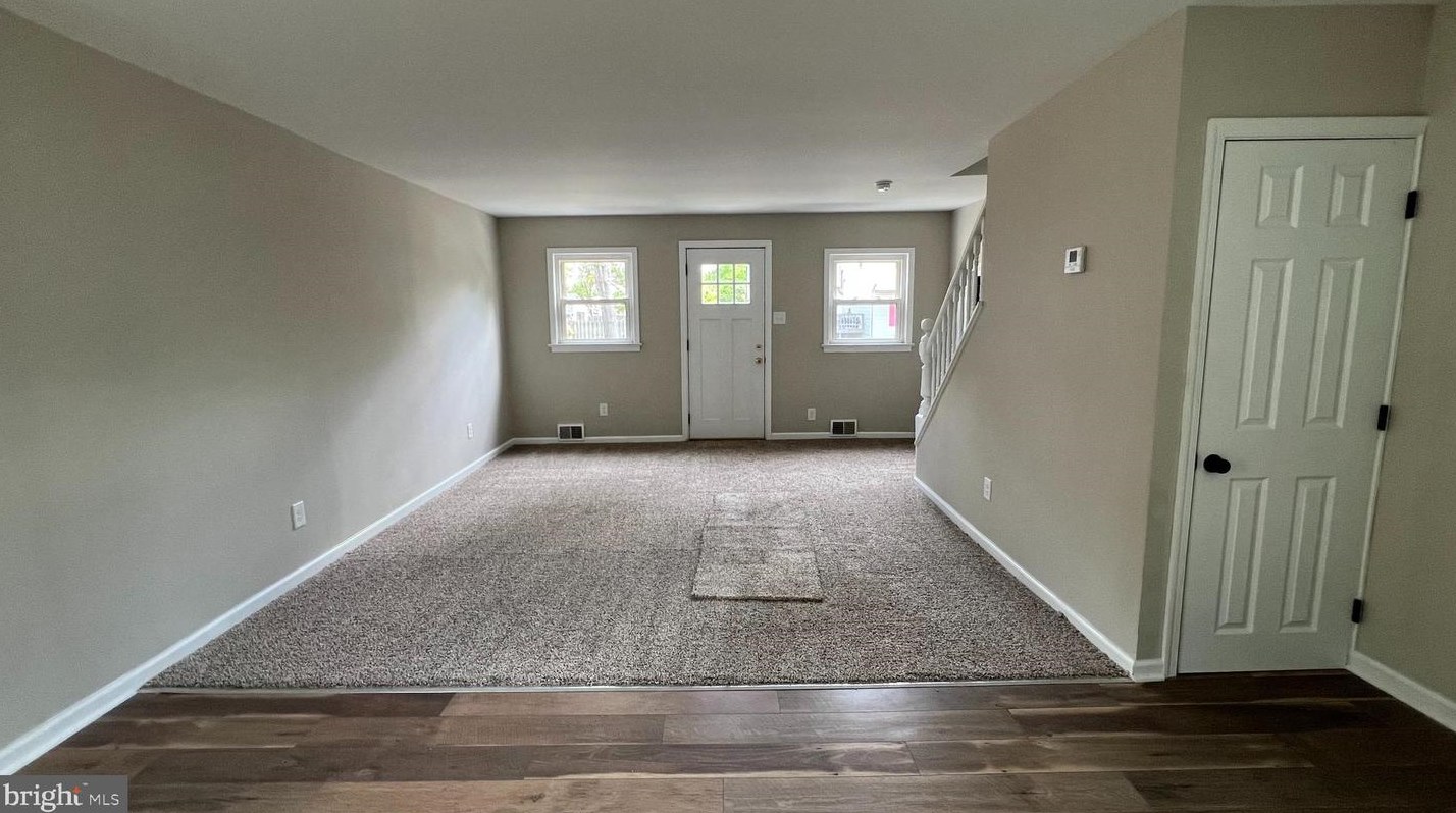 818 Asbury Ave, West Deptford NJ 08096-4312 exterior