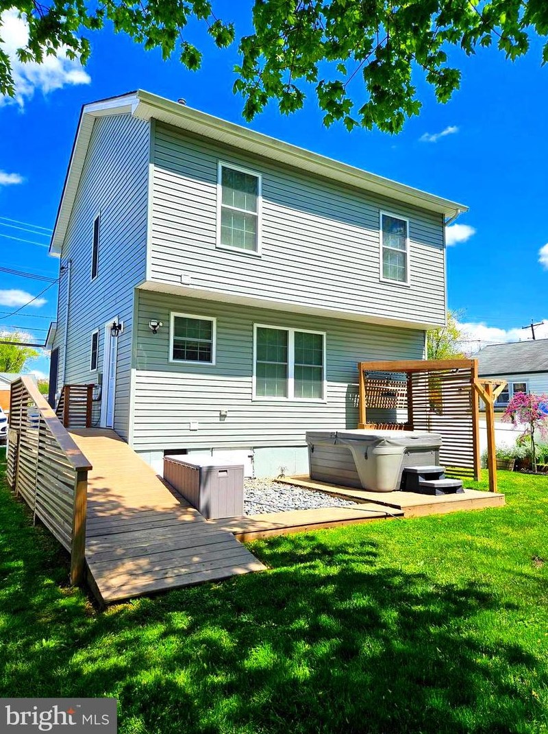 401 Red Bank Ave, West Deptford NJ  08063-1435 exterior