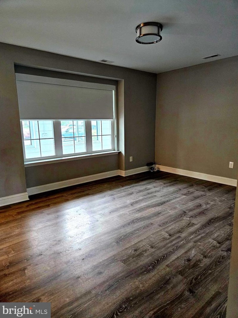 401 Red Bank Ave, West Deptford NJ  08063-1400 exterior