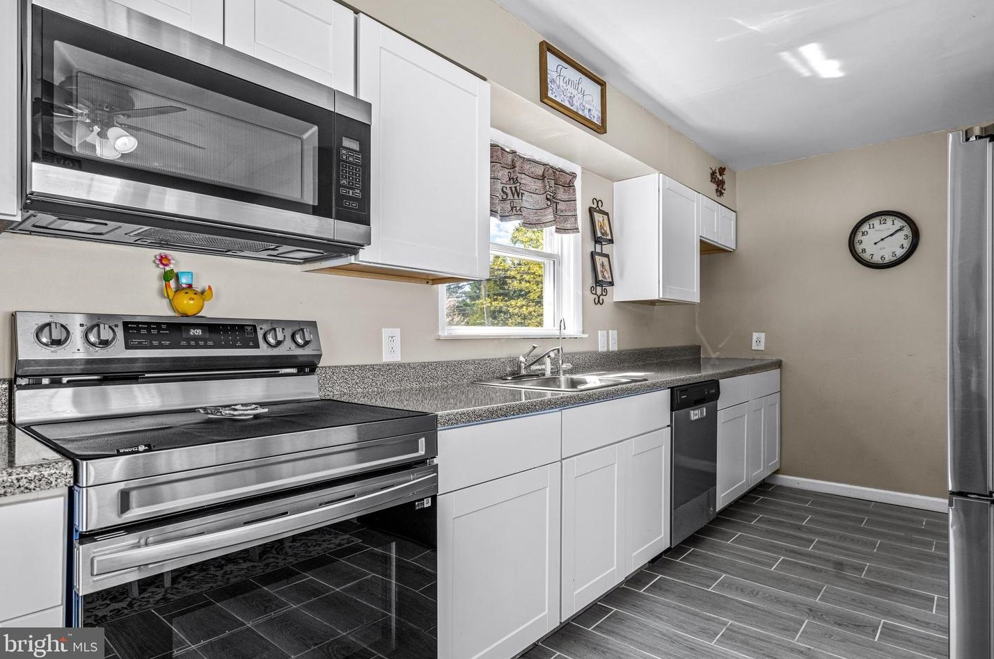 612 Salem Ave, West Deptford NJ 08086-2053 exterior