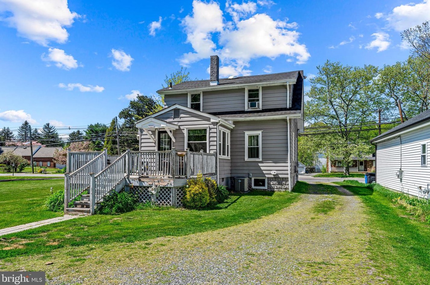 612 Salem Ave, West Deptford NJ 08086-2053 exterior