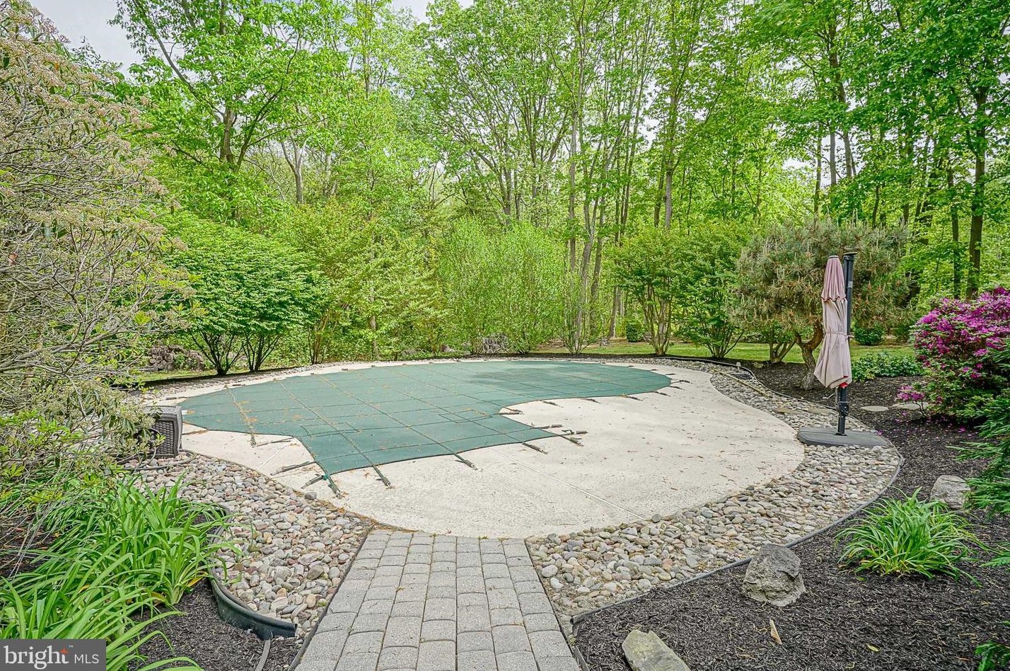 2 Laurel Dr, Harrison Township NJ 08062-9653 exterior