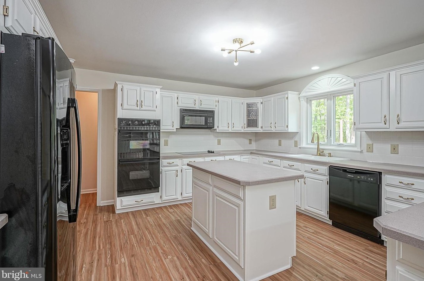 2 Laurel Dr, Harrison Township NJ 08062-9653 exterior