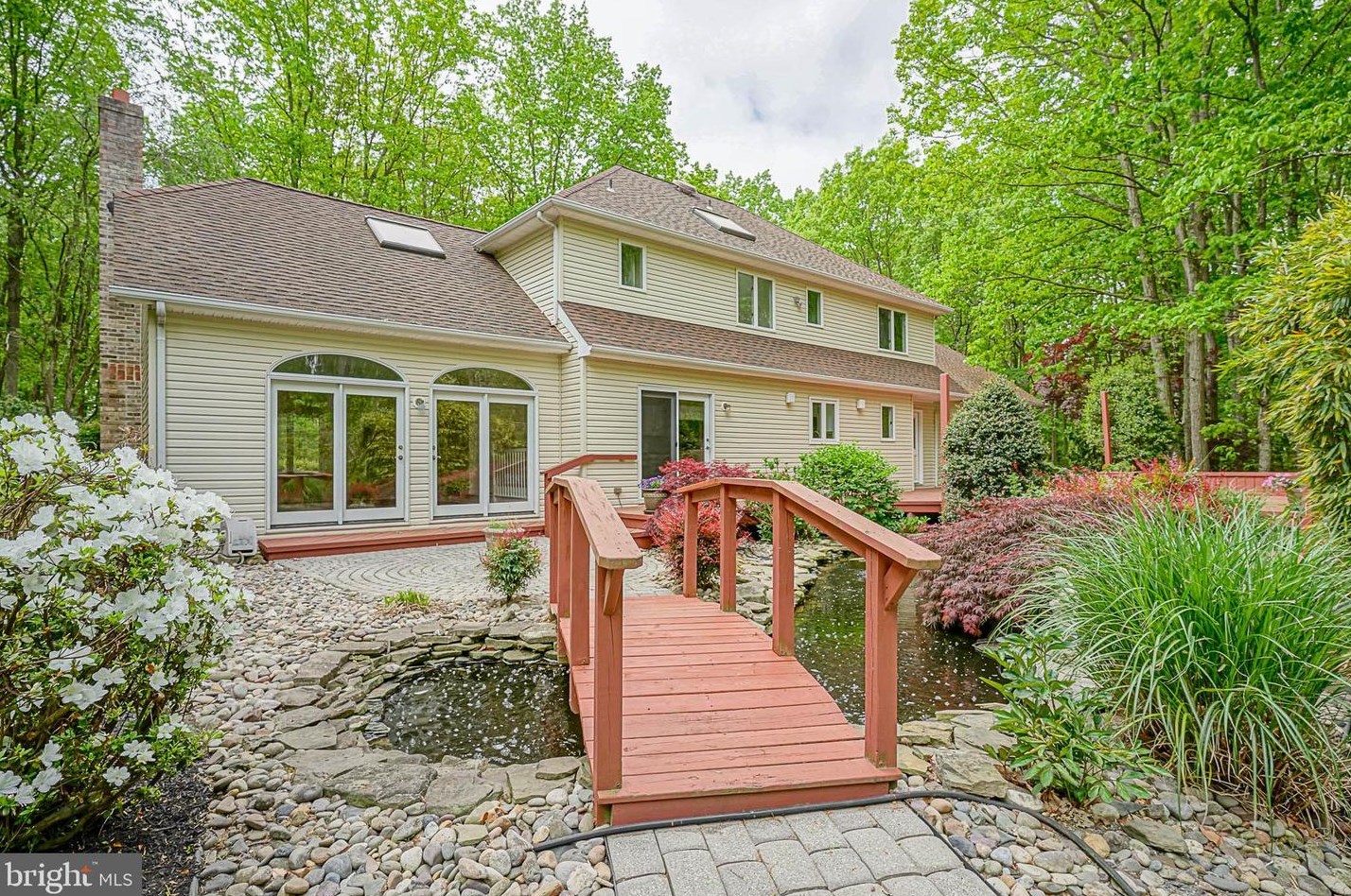 2 Laurel Dr, Harrison Township NJ 08062-9653 exterior