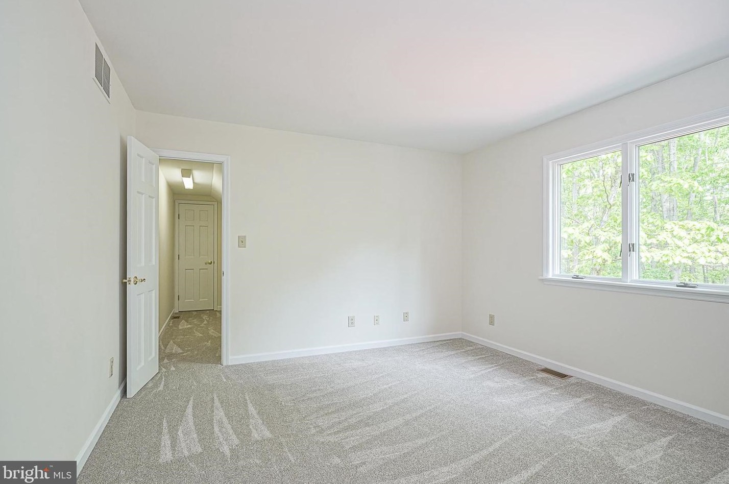 2 Laurel Dr, Harrison Township NJ 08062-9653 exterior