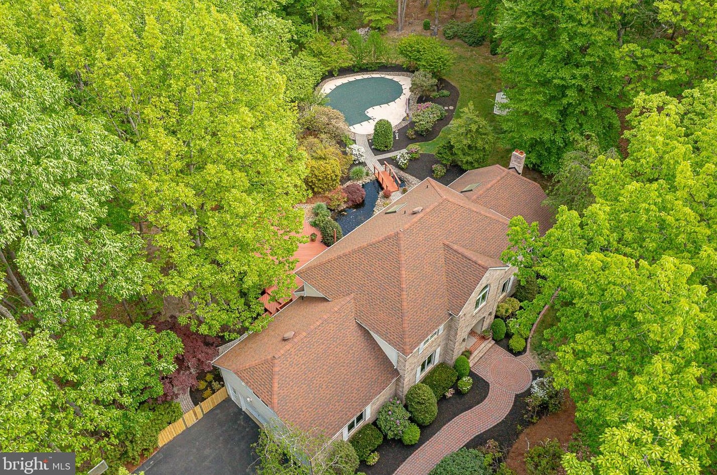 2 Laurel Dr, Harrison Township NJ 08062-9653 exterior