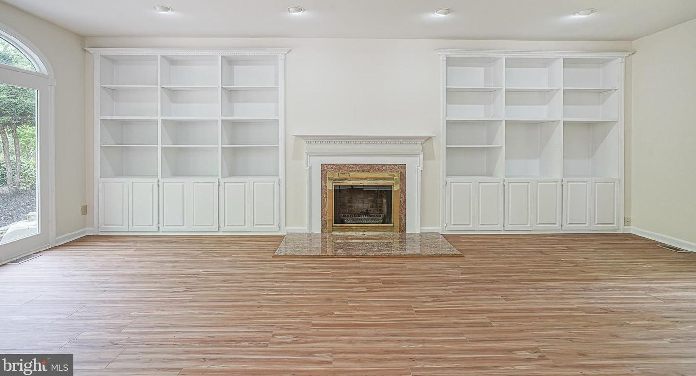 2 Laurel Dr, Harrison Township NJ 08062-9653 exterior