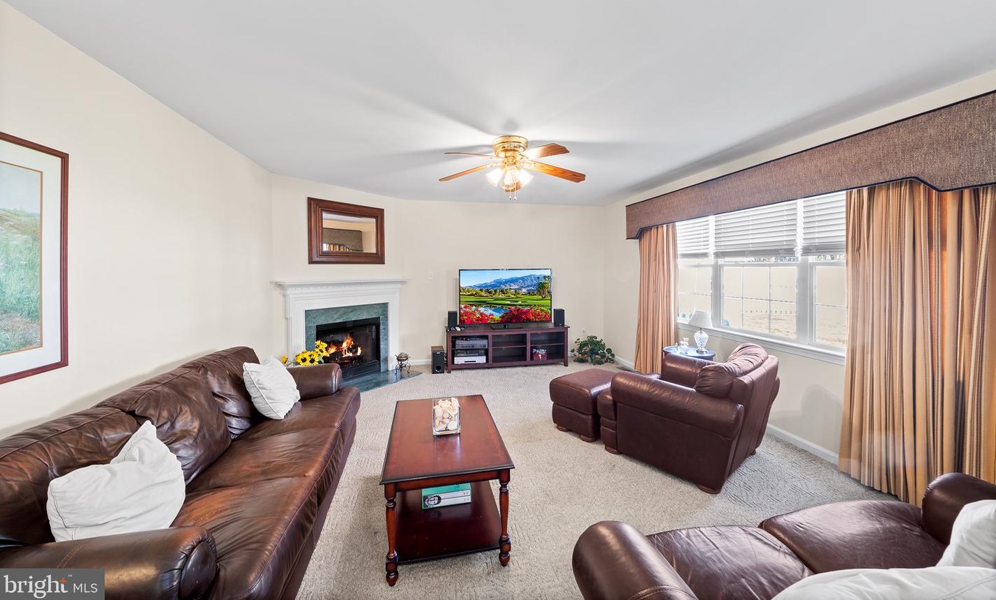 139 Adams Ave, West Deptford NJ 08051-1134 exterior