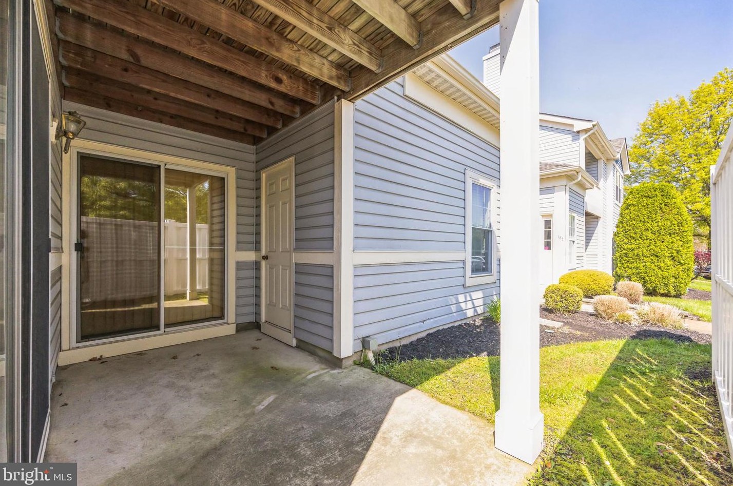 107 Steeplechase Ct, West Deptford NJ  08096-6815 exterior