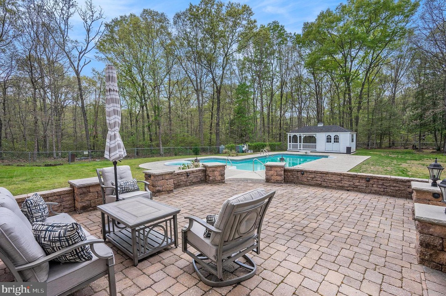 1852 Willow Grv Rd, Aura NJ 08343-2515 exterior