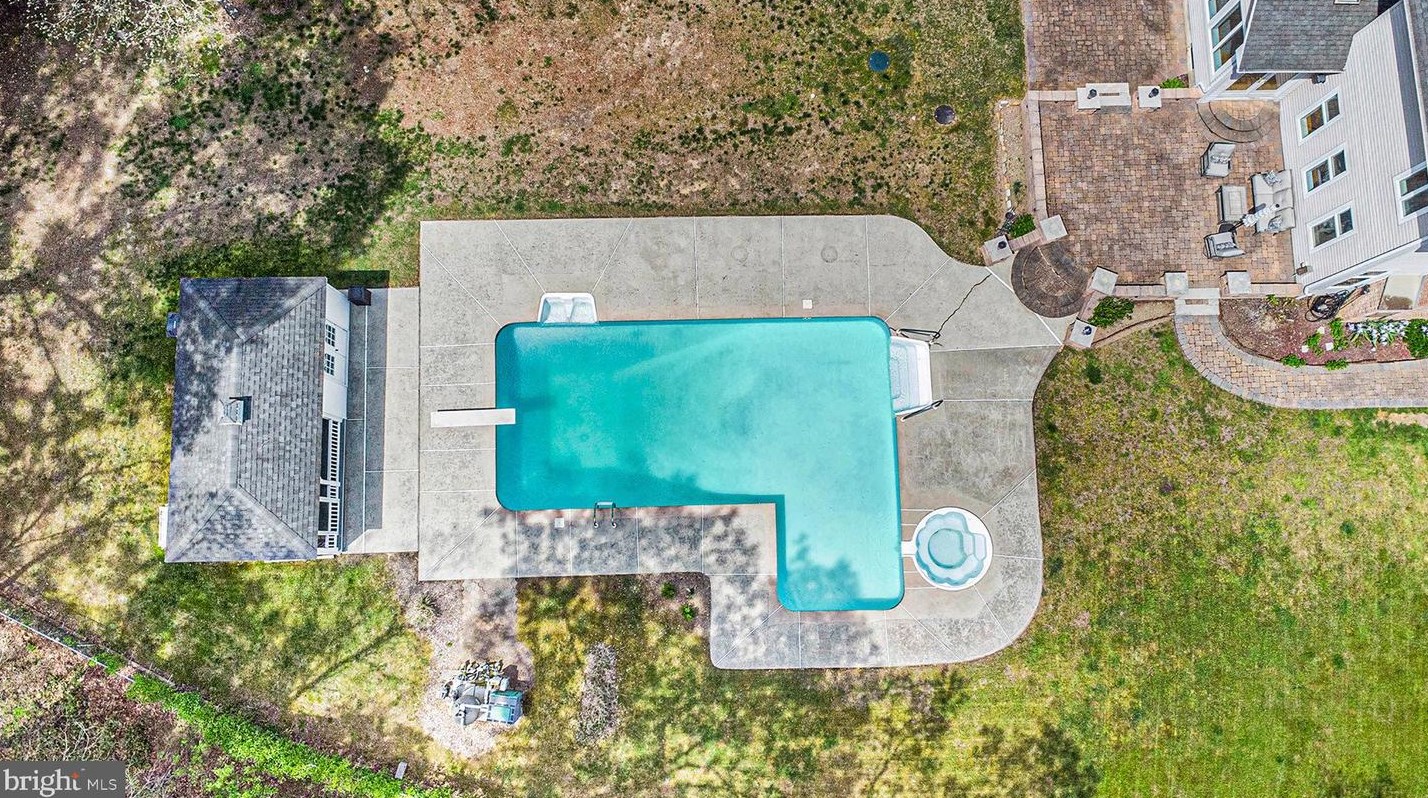 1852 Willow Grv Rd, Aura NJ 08343-2515 exterior