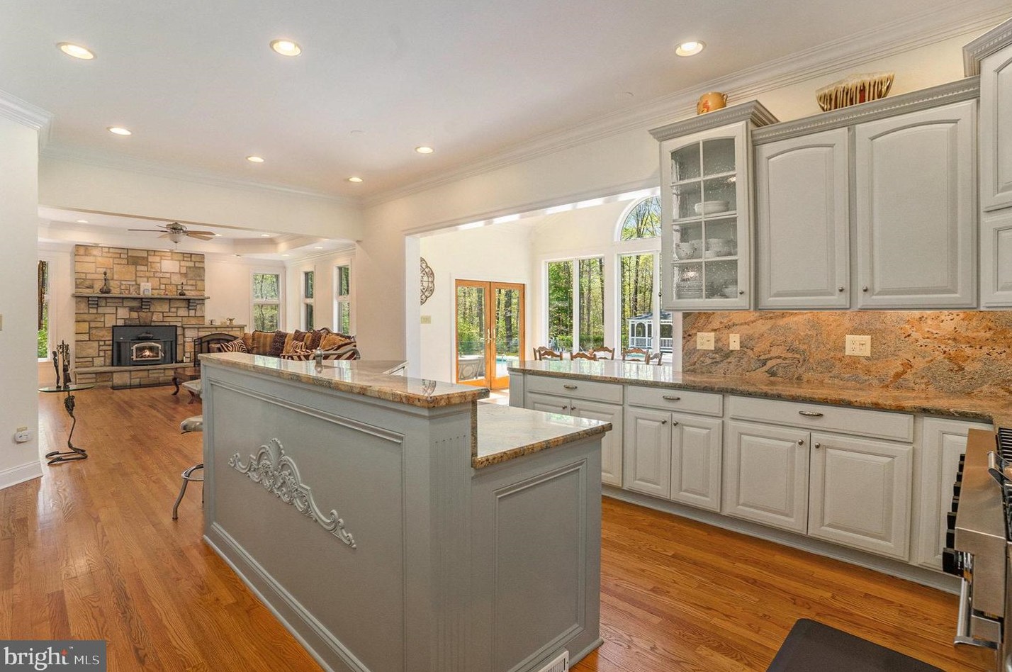 1852 Willow Grv Rd, Aura NJ 08343-2515 exterior