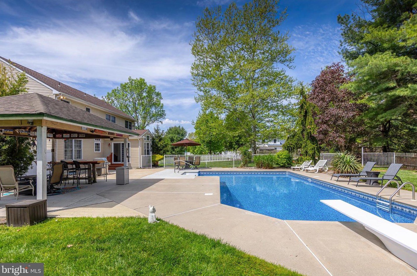 800 Canvasback Dr, Harrison Township NJ 08062-3229 exterior