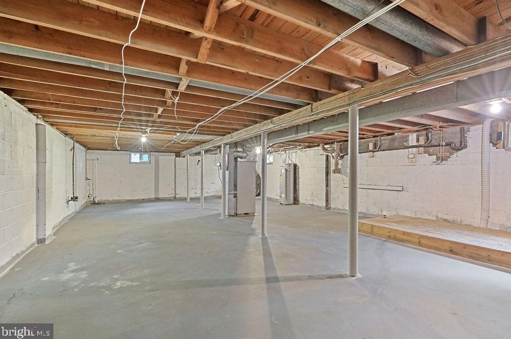 207 8 St, West Deptford NJ  08086-3057 exterior