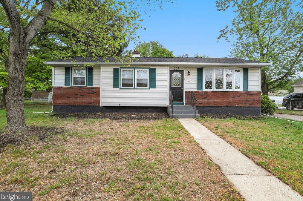 207 8 St, West Deptford NJ  08086-3057 exterior