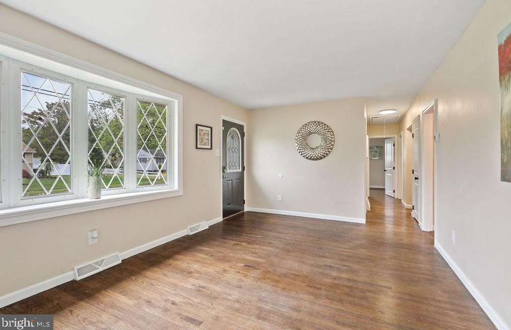 207 8 St, West Deptford NJ  08086-3057 exterior