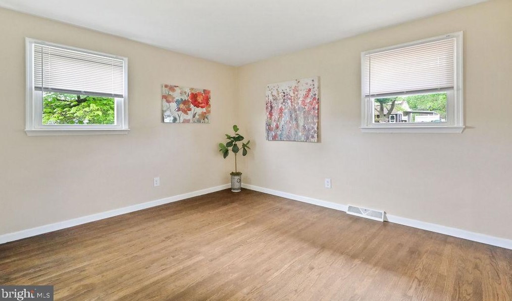 207 8 St, West Deptford NJ  08086-3057 exterior