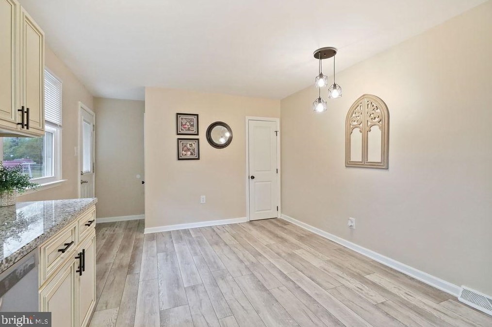 207 8 St, West Deptford NJ  08086-3057 exterior