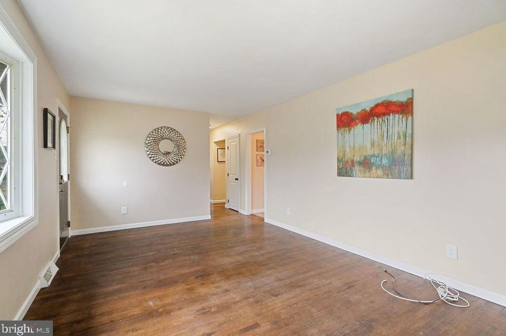 207 8 St, West Deptford NJ  08086-3057 exterior