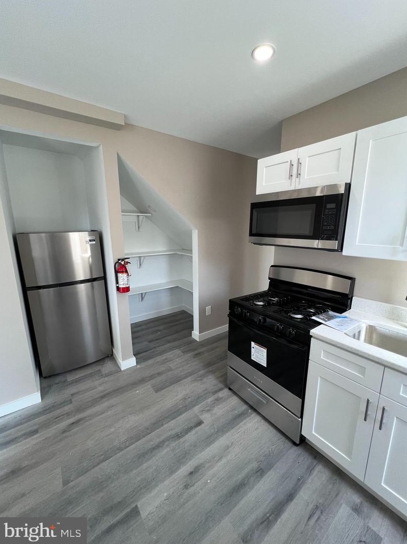 121 Broad St, West Deptford NJ 08096-1738 exterior