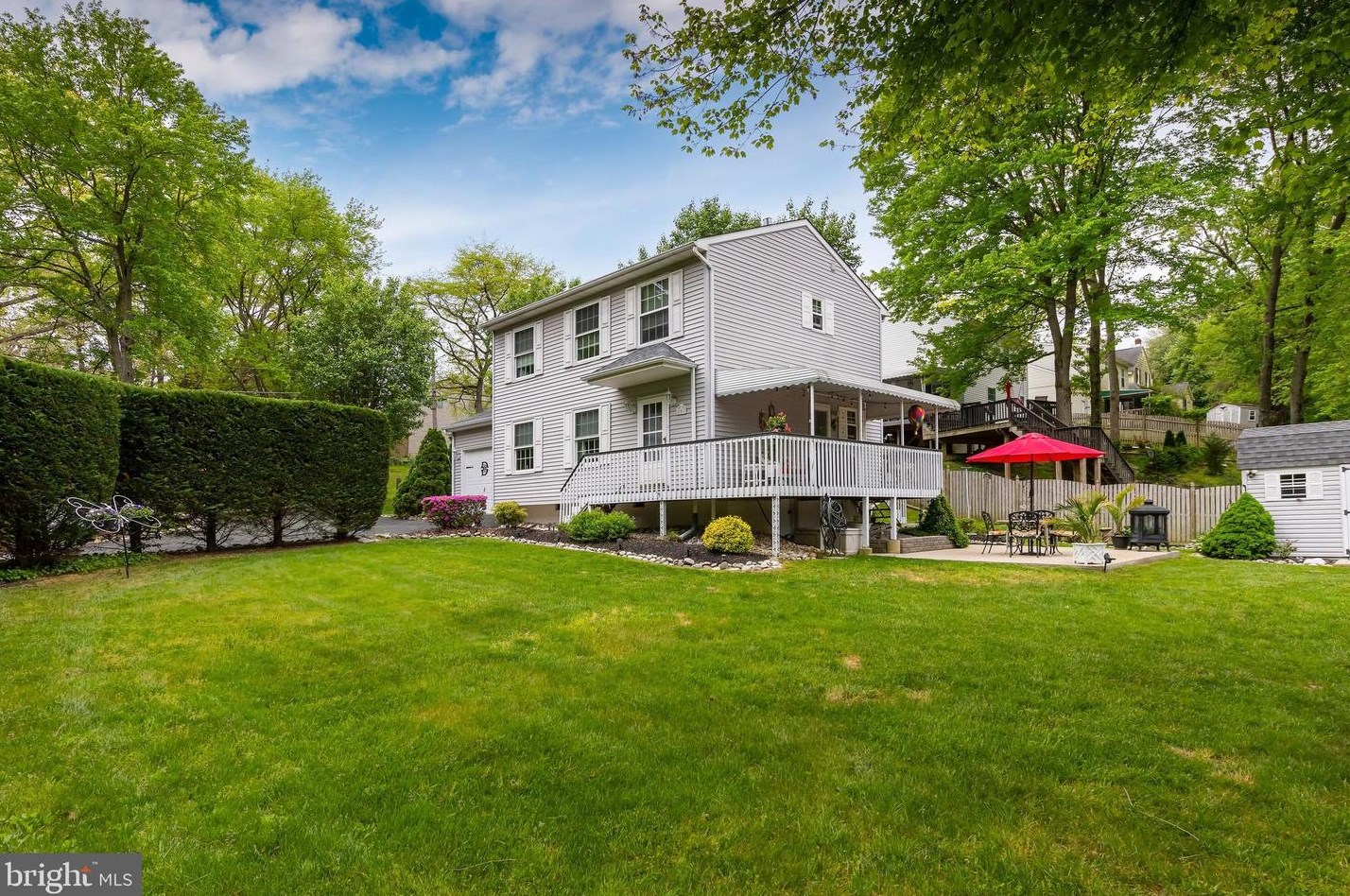 801 May Ave, West Deptford NJ 08096-4748 exterior