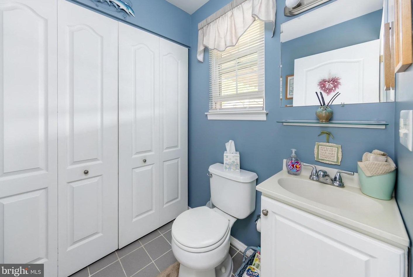 801 May Ave, West Deptford NJ 08096-4748 exterior