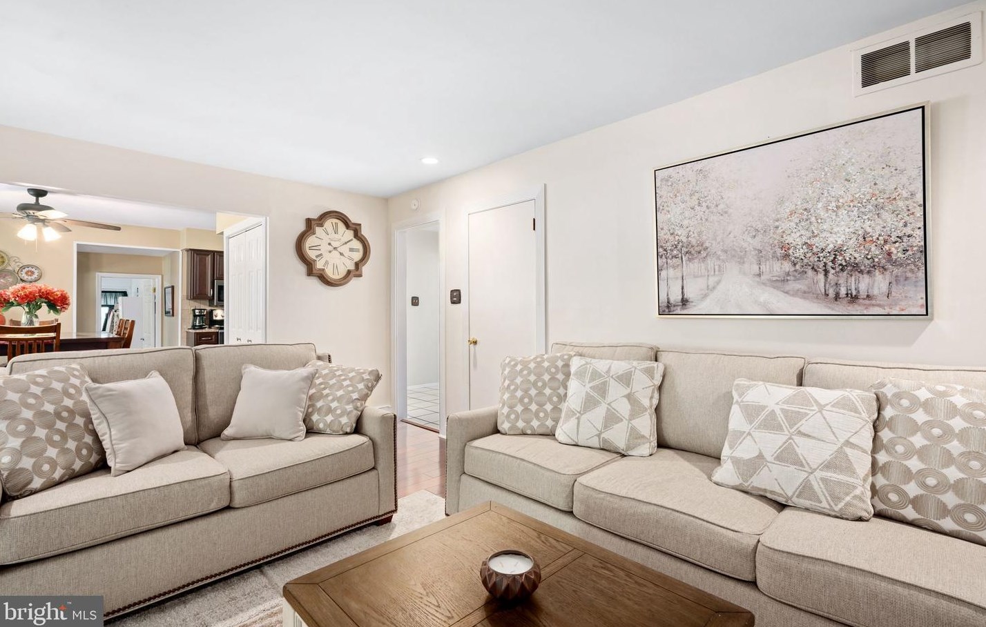 112 Cranford Ct, West Deptford NJ 08096-4200 exterior