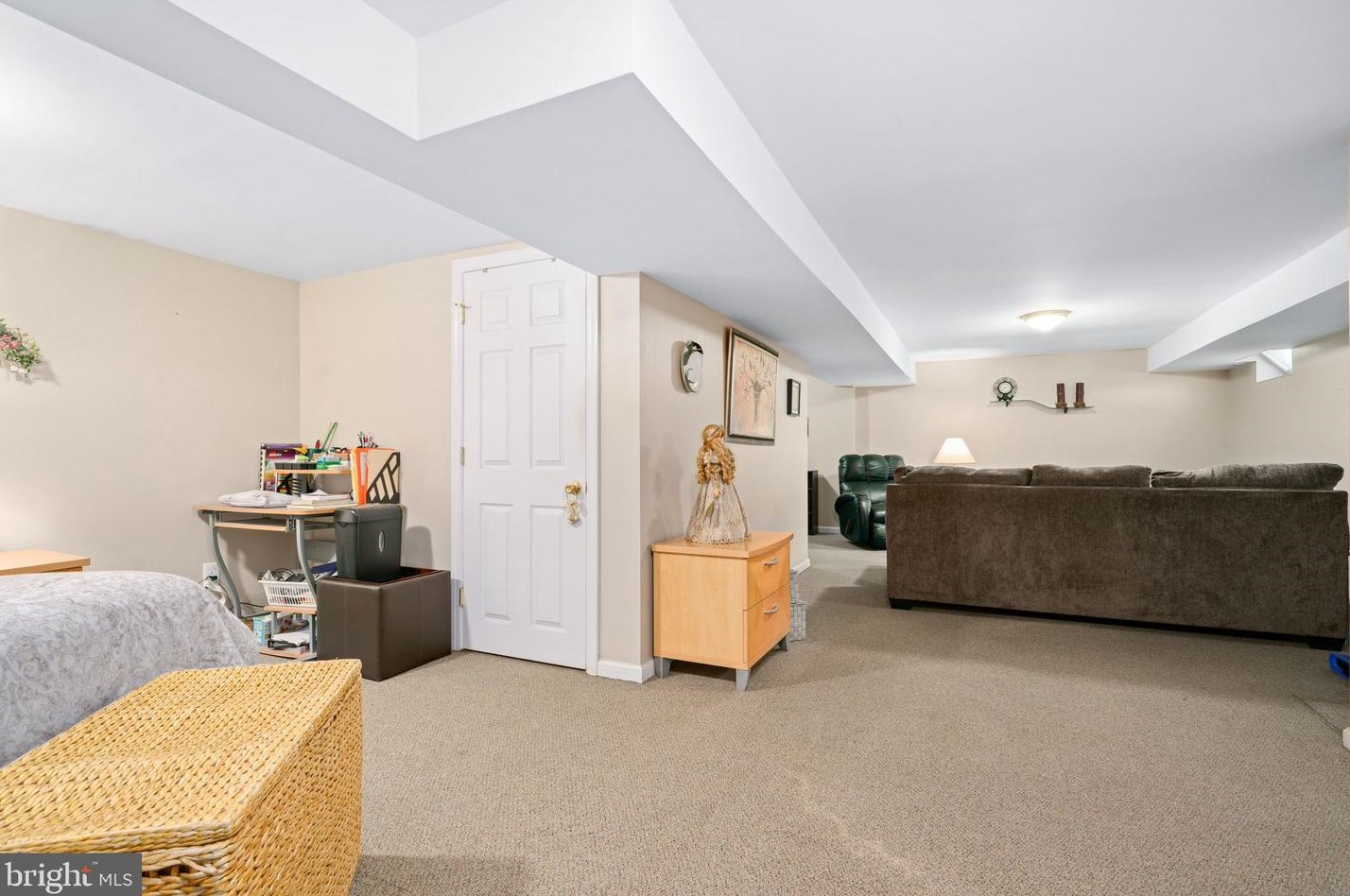 112 Cranford Ct, West Deptford NJ 08096-4200 exterior