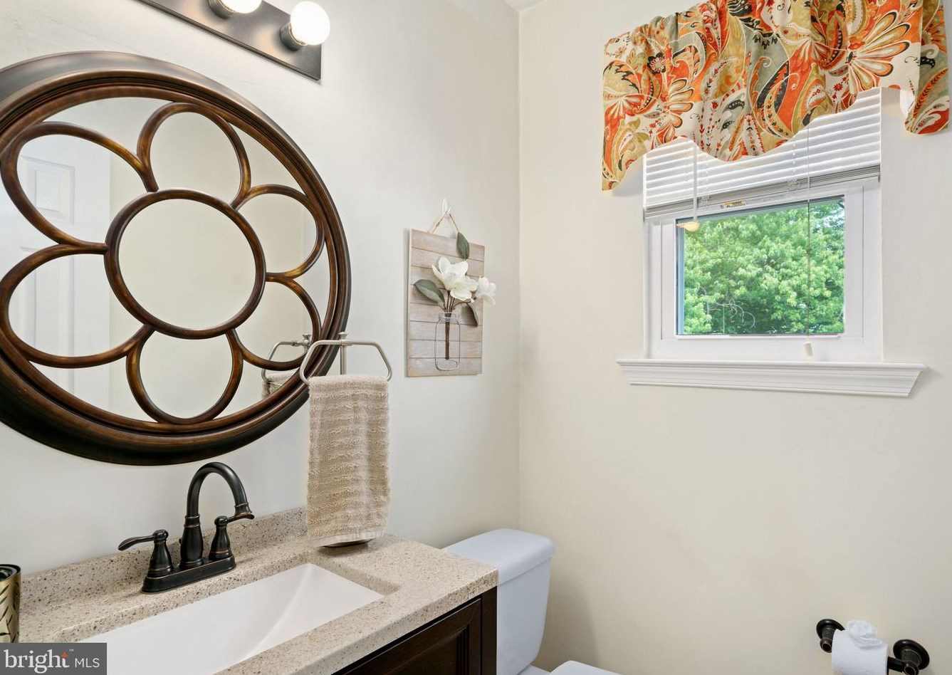 112 Cranford Ct, West Deptford NJ 08096-4200 exterior