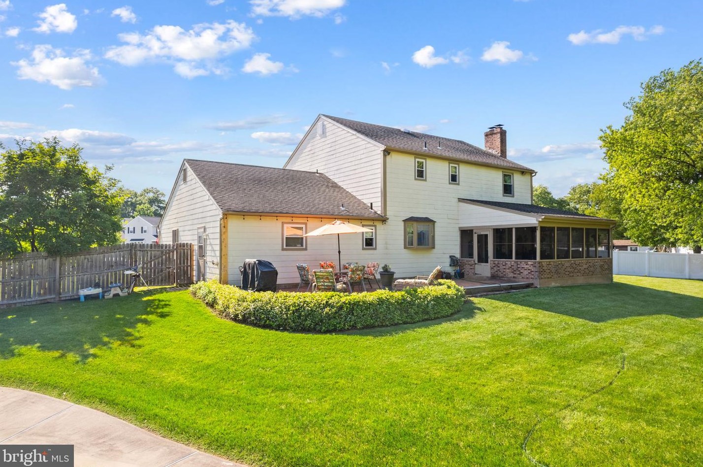 112 Cranford Ct, West Deptford NJ 08096-4200 exterior