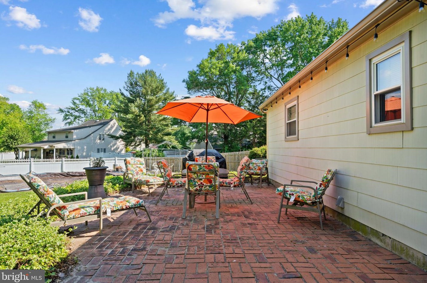 112 Cranford Ct, West Deptford NJ 08096-4200 exterior