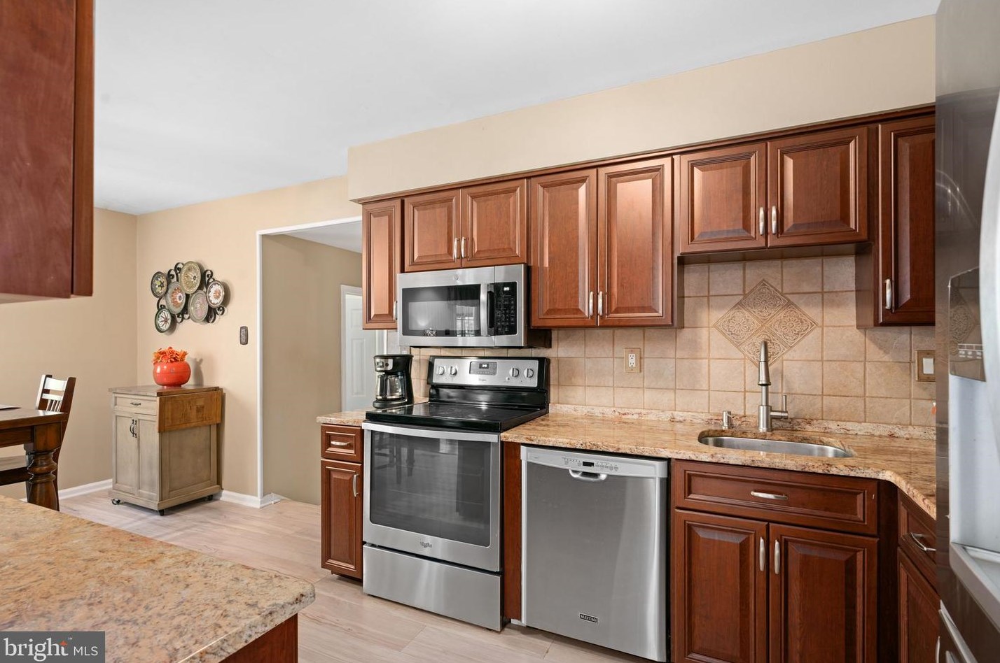 112 Cranford Ct, West Deptford NJ 08096-4200 exterior