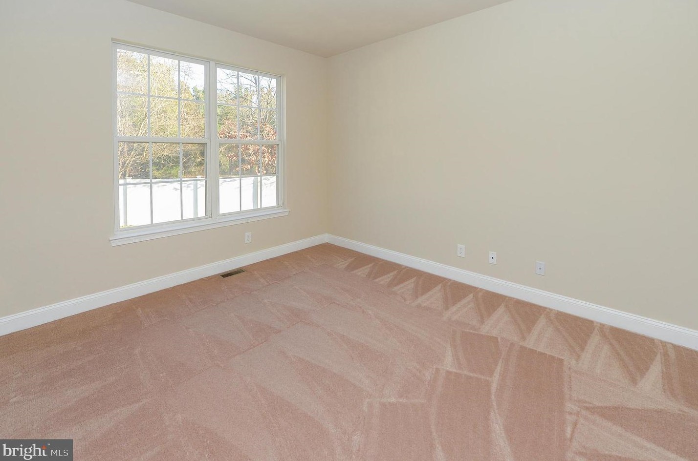 246 Sickle Ln, West Deptford NJ  08096-3746 exterior