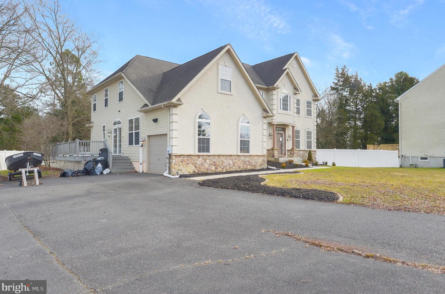 246 Sickle Ln, West Deptford NJ  08096-3746 exterior