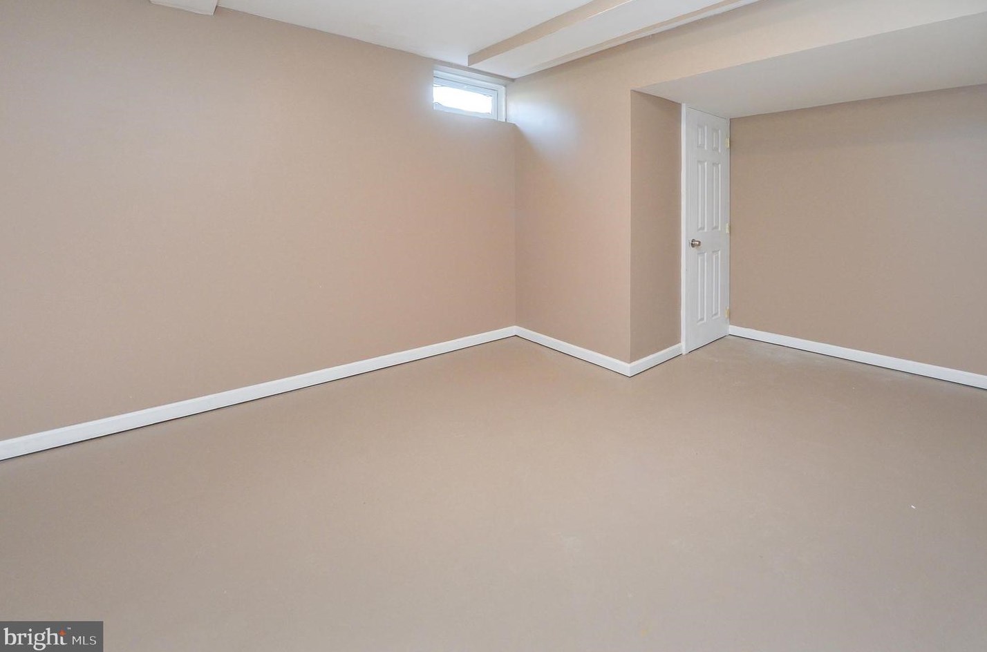 246 Sickle Ln, West Deptford NJ  08096-3746 exterior